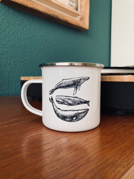 Emailletasse "Three Whales" – Leicht, maritim & nachhaltig